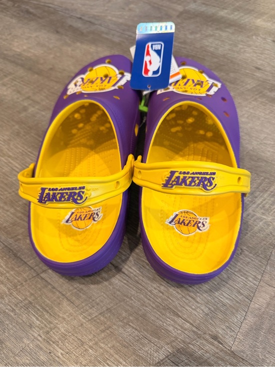 NWT Crocs Los Angeles Lakers NBA Classic Clogs Purple Gold Men’s 8 Women’s 10 main image 6